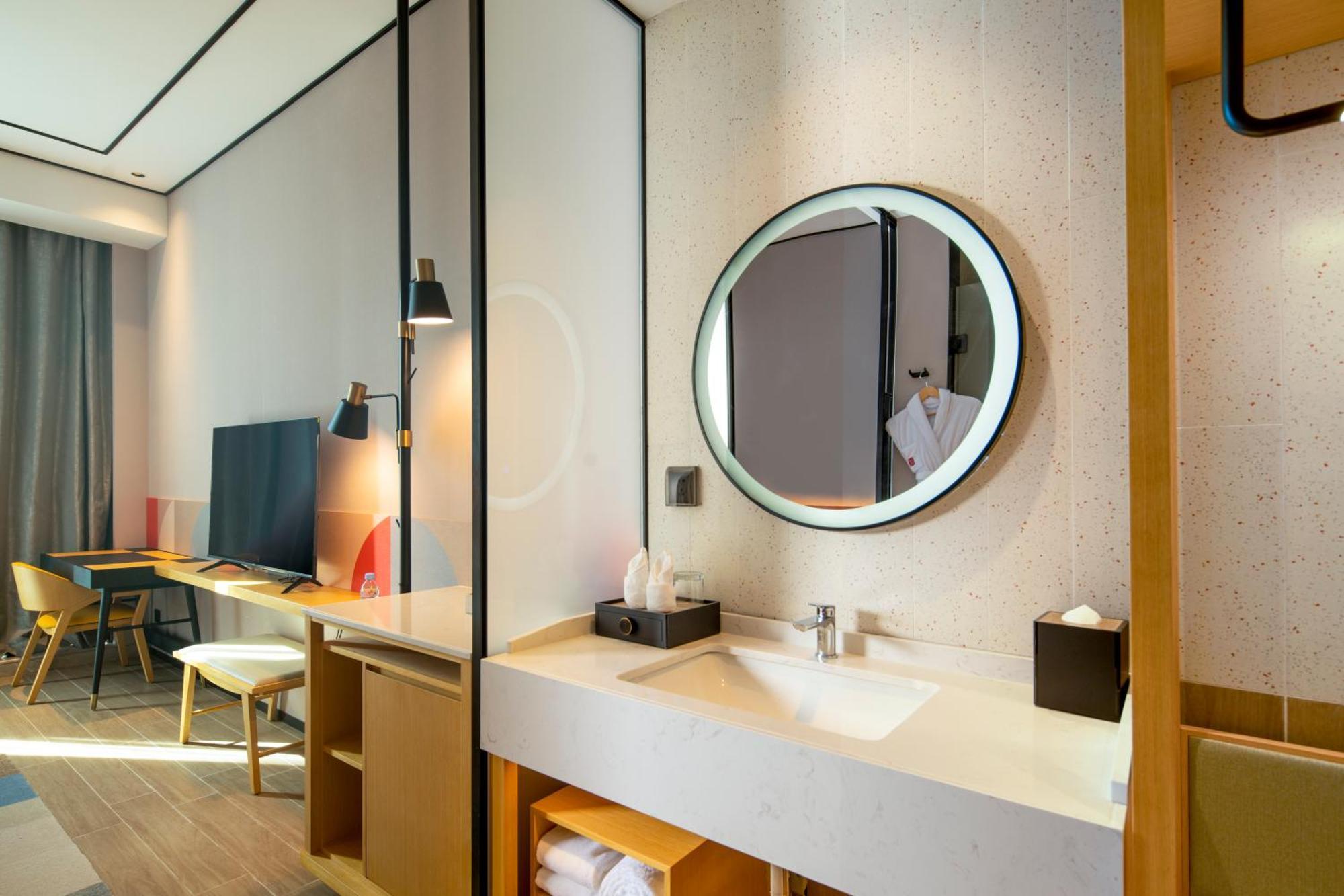 Hilton Garden Inn Shenzhen Airport,Enjoy 24-Hour One Way Free Delivery From Hotel To Shenzhen Baoan Airport On The Hour Shénzhen Exterior foto