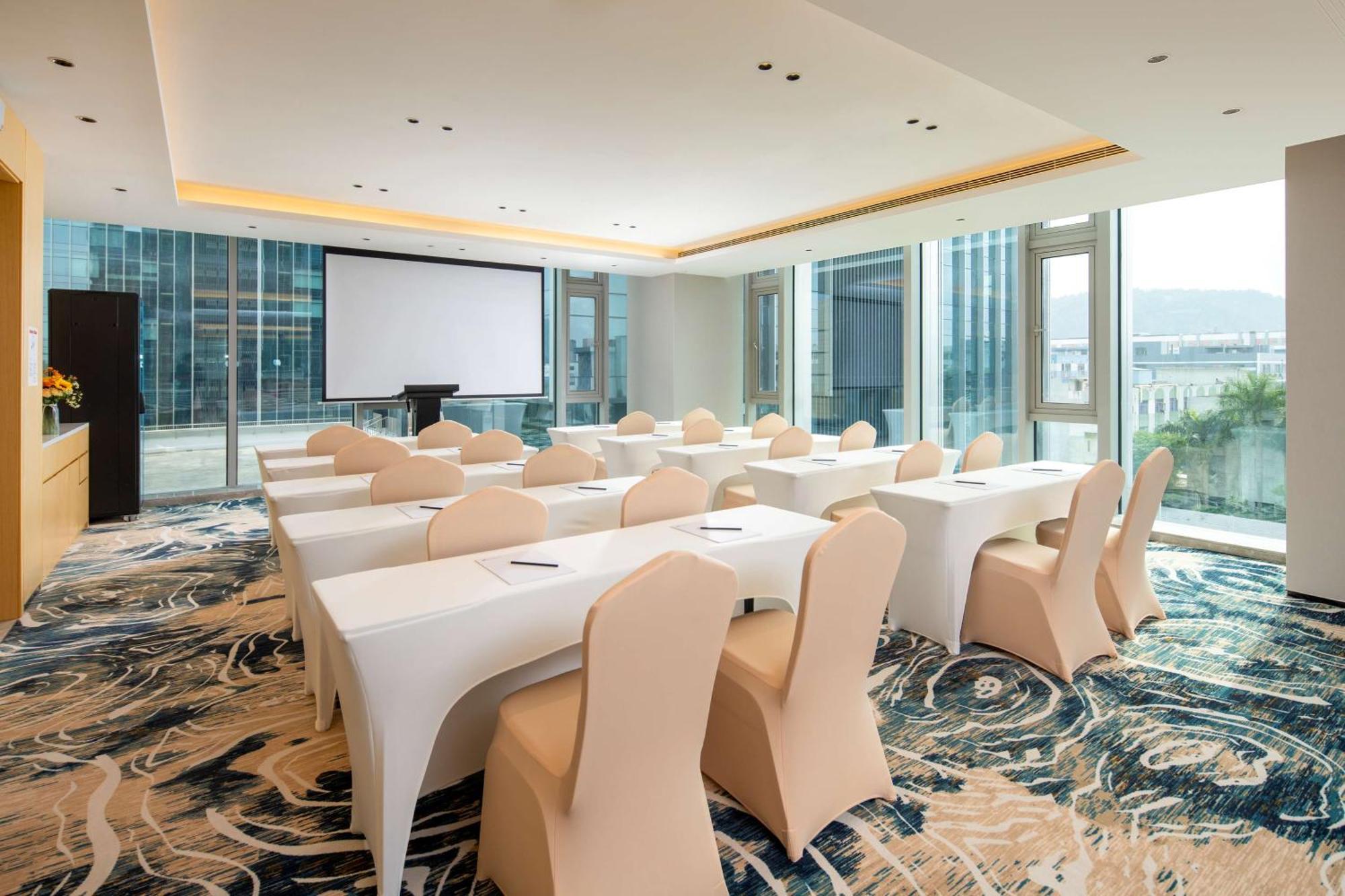 Hilton Garden Inn Shenzhen Airport,Enjoy 24-Hour One Way Free Delivery From Hotel To Shenzhen Baoan Airport On The Hour Shénzhen Exterior foto